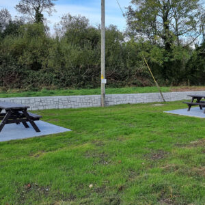 wheelchair acces picnic table 03