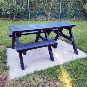 wheelchair acces picnic table 06