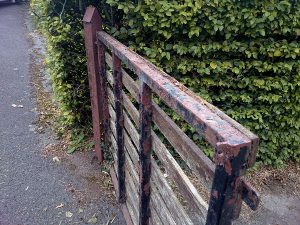 recycled plastic gates photo1