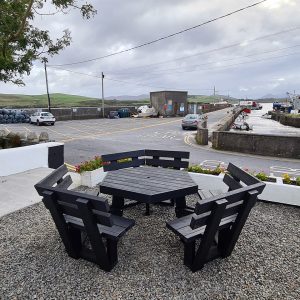 picnic table with backrest A4