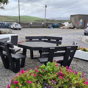 picnic table with backrest A5