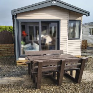 picnic table walk in 003