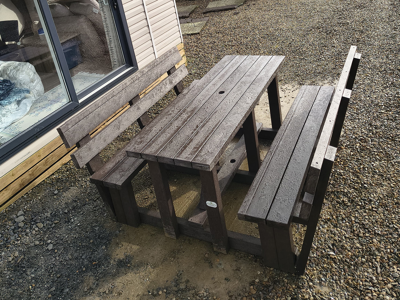 picnic table walk in 002